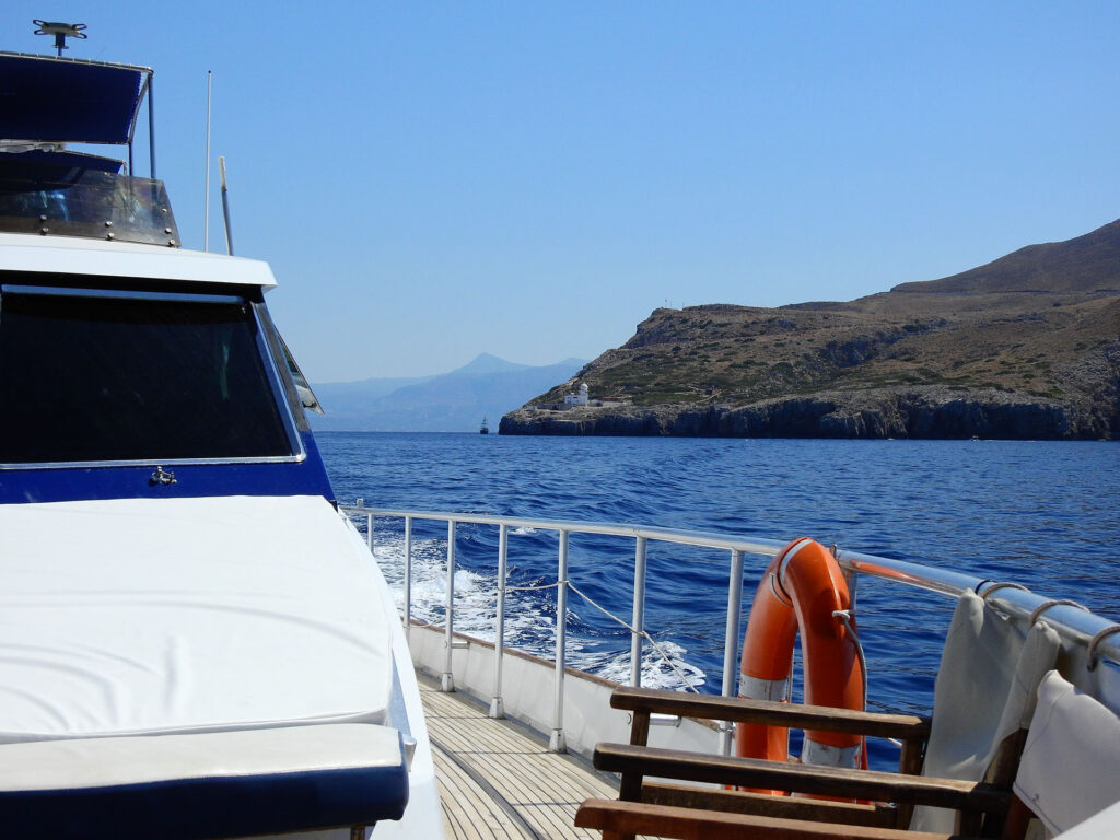 yacht rent crete